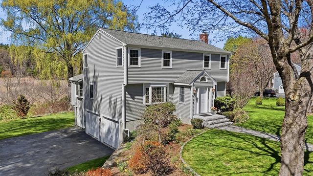 4 Meadowbrook Rd, Acton, MA 01720