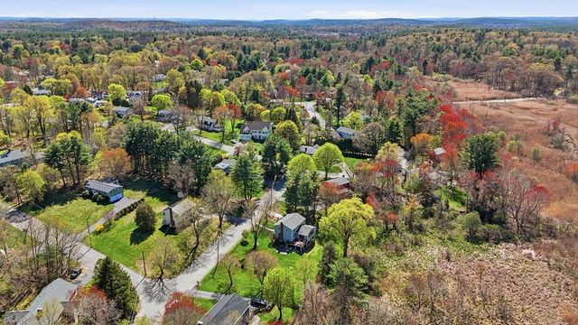 4 Meadowbrook Rd, Acton, MA 01720