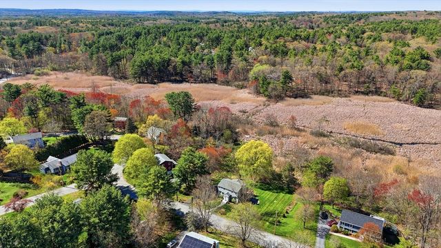 4 Meadowbrook Rd, Acton, MA 01720
