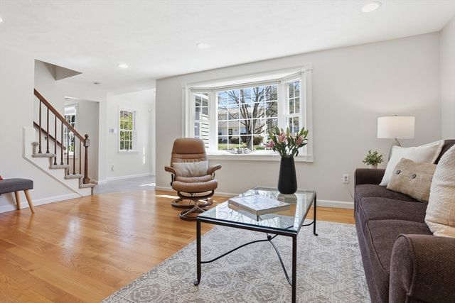 4 Meadowbrook Rd, Acton, MA 01720