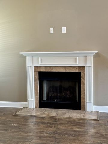 144 Sycamore Hill Dr, Clarksville, TN 37042
