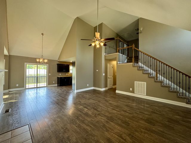 144 Sycamore Hill Dr, Clarksville, TN 37042