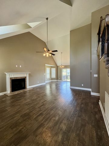 144 Sycamore Hill Dr, Clarksville, TN 37042