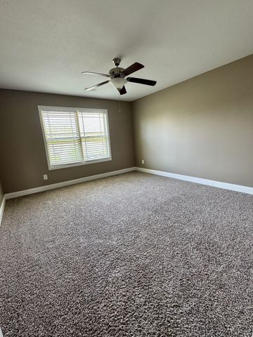 144 Sycamore Hill Dr, Clarksville, TN 37042