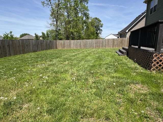 144 Sycamore Hill Dr, Clarksville, TN 37042