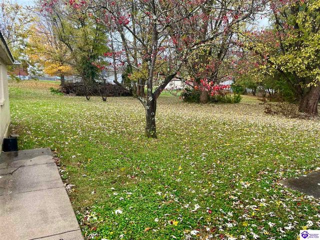 302 Glenwood Drive, Vine Grove, KY 40175