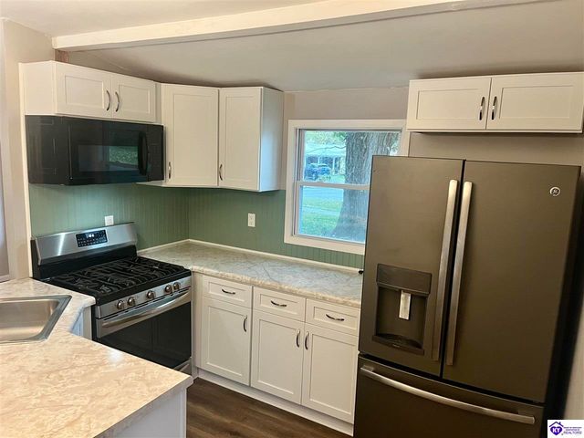 302 Glenwood Drive, Vine Grove, KY 40175