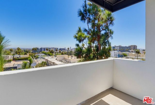 435 N Oakhurst Drive 1002, Beverly Hills, CA 90210