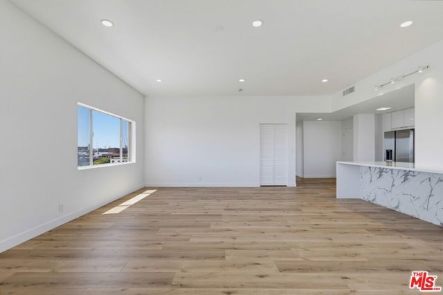 435 N Oakhurst Drive 1002, Beverly Hills, CA 90210