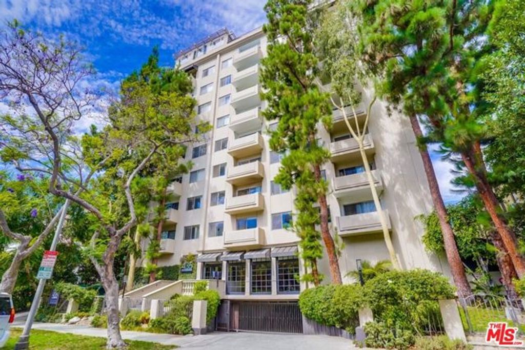 435 N Oakhurst Drive 1002, Beverly Hills, CA 90210