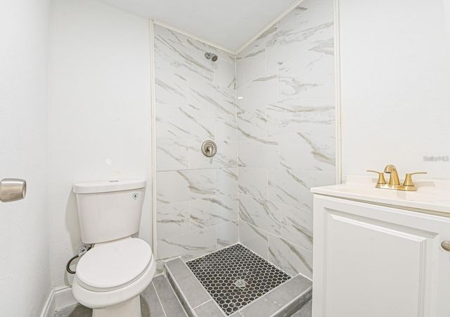 5620 1ST STREET, Zephyrhills, FL 33542