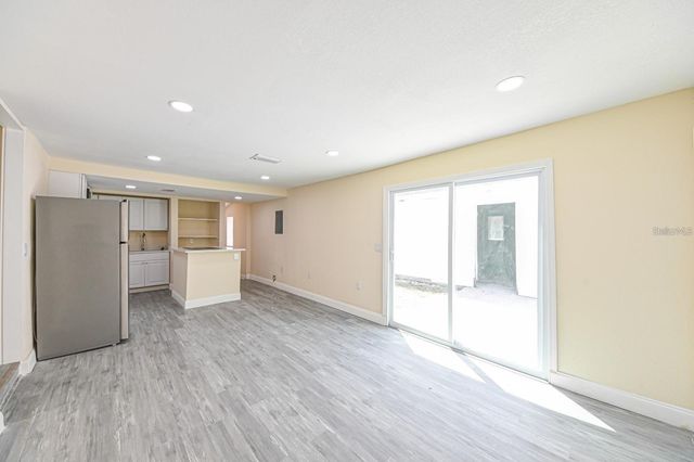 5620 1ST STREET, Zephyrhills, FL 33542