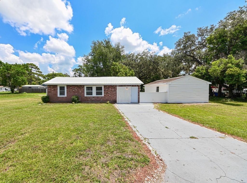 5620 1ST STREET, Zephyrhills, FL 33542