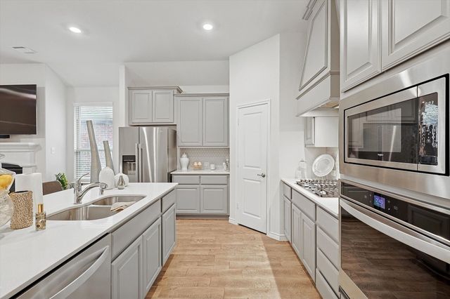 4106 Ellinger Drive, Forney, TX 75126