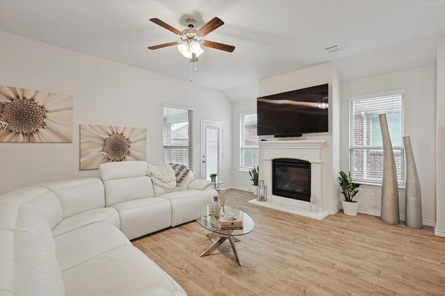 4106 Ellinger Drive, Forney, TX 75126