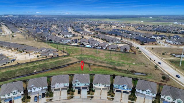 22658 Sutherland Bend Lane, Richmond, TX 77469