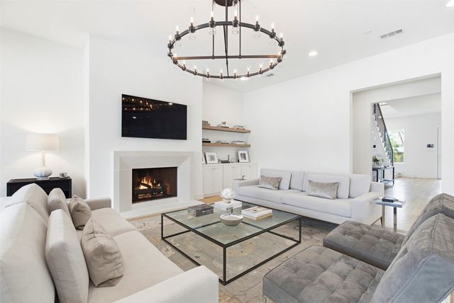 9562 Lakemont Drive, Dallas, TX 75220