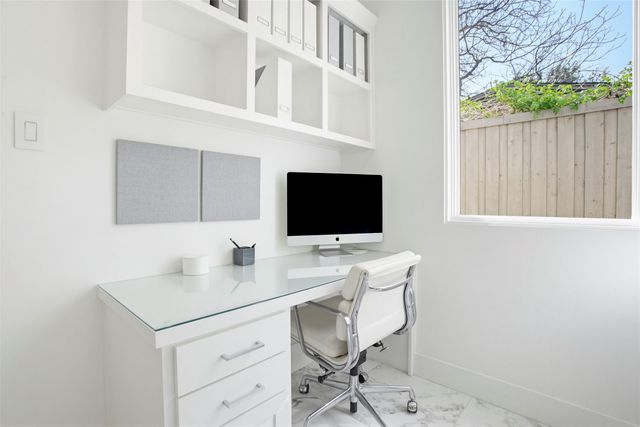 9562 Lakemont Drive, Dallas, TX 75220