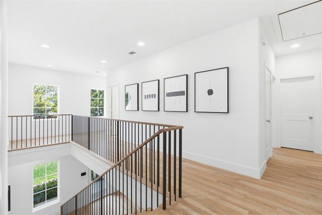 9562 Lakemont Drive, Dallas, TX 75220