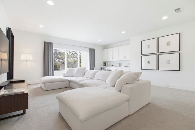 9562 Lakemont Drive, Dallas, TX 75220