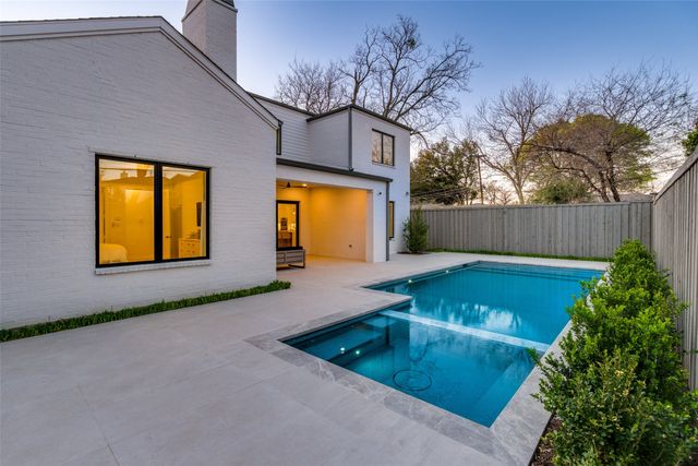 9562 Lakemont Drive, Dallas, TX 75220