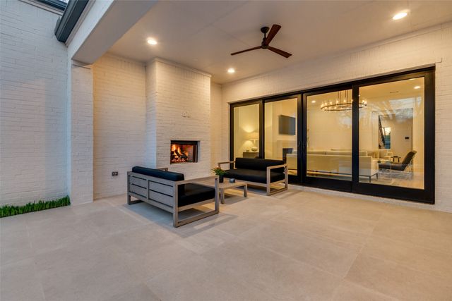 9562 Lakemont Drive, Dallas, TX 75220