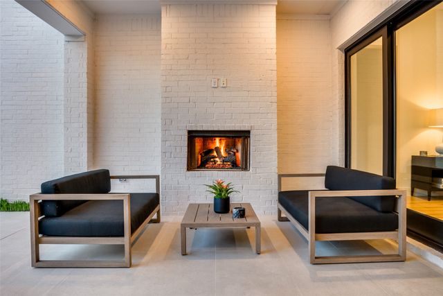 9562 Lakemont Drive, Dallas, TX 75220