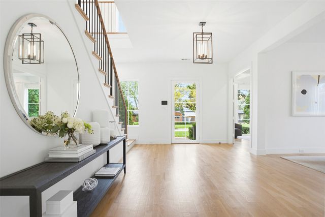 9562 Lakemont Drive, Dallas, TX 75220