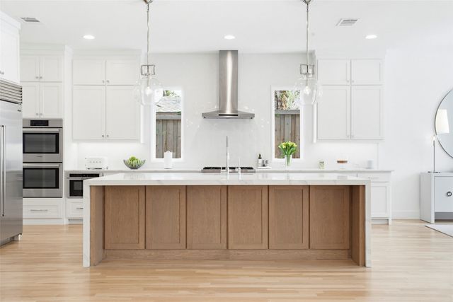 9562 Lakemont Drive, Dallas, TX 75220