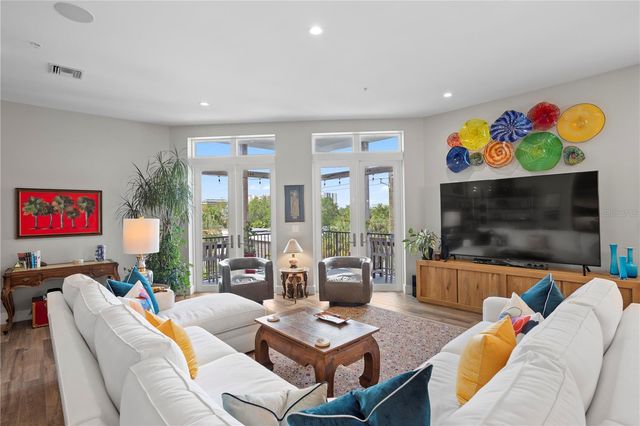 91 DAVIS BOULEVARD 303, Tampa, FL 33606