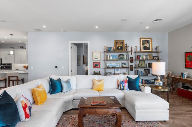 91 DAVIS BOULEVARD 303, Tampa, FL 33606