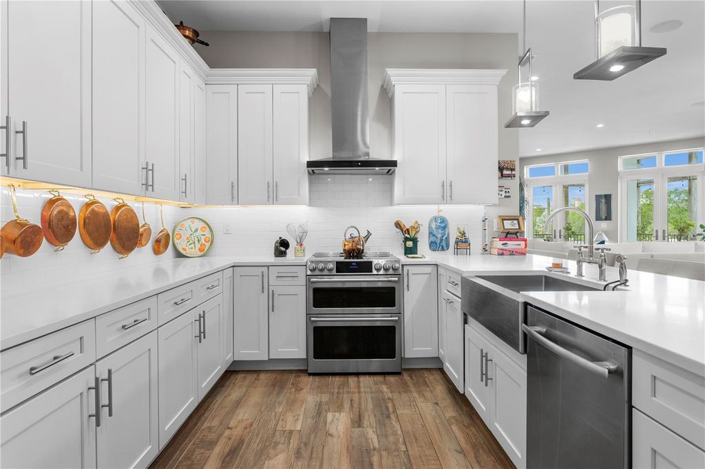 Image 14 of property listing at 91 DAVIS BOULEVARD 303, Tampa, FL 33606