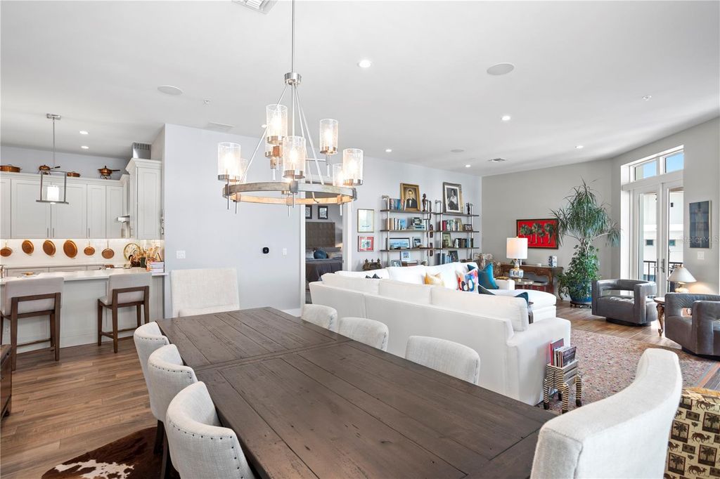 Image 21 of property listing at 91 DAVIS BOULEVARD 303, Tampa, FL 33606