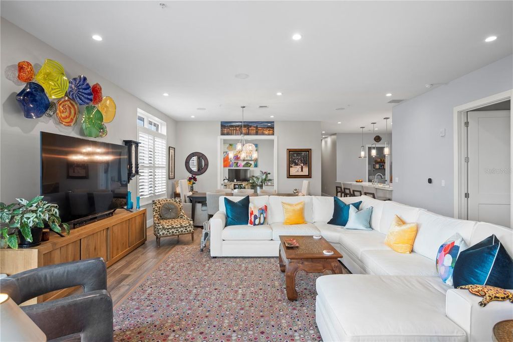 Image 25 of property listing at 91 DAVIS BOULEVARD 303, Tampa, FL 33606