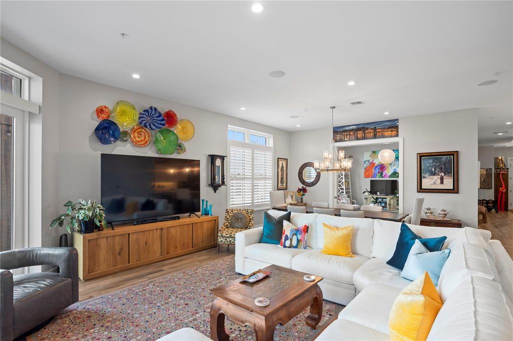 Image 26 of property listing at 91 DAVIS BOULEVARD 303, Tampa, FL 33606