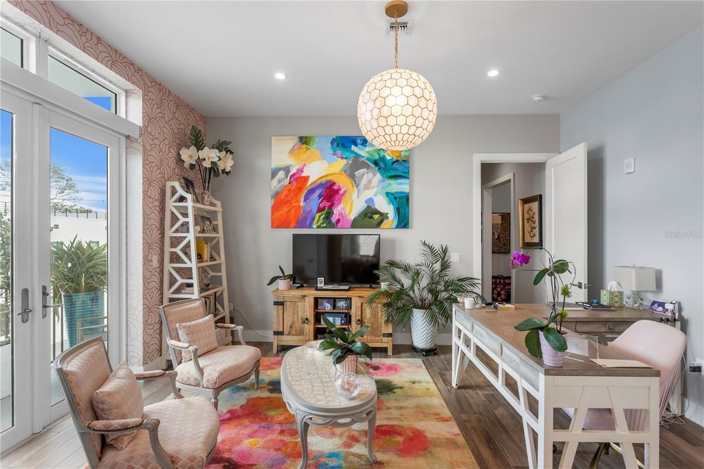 Image 34 of property listing at 91 DAVIS BOULEVARD 303, Tampa, FL 33606