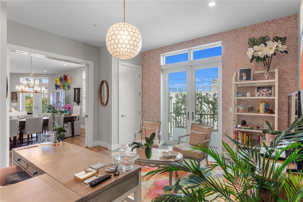 Image 36 of property listing at 91 DAVIS BOULEVARD 303, Tampa, FL 33606