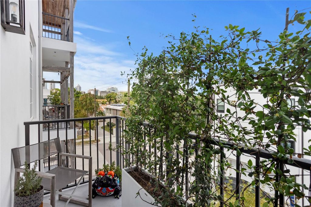 Image 37 of property listing at 91 DAVIS BOULEVARD 303, Tampa, FL 33606