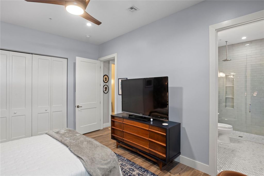 Image 43 of property listing at 91 DAVIS BOULEVARD 303, Tampa, FL 33606