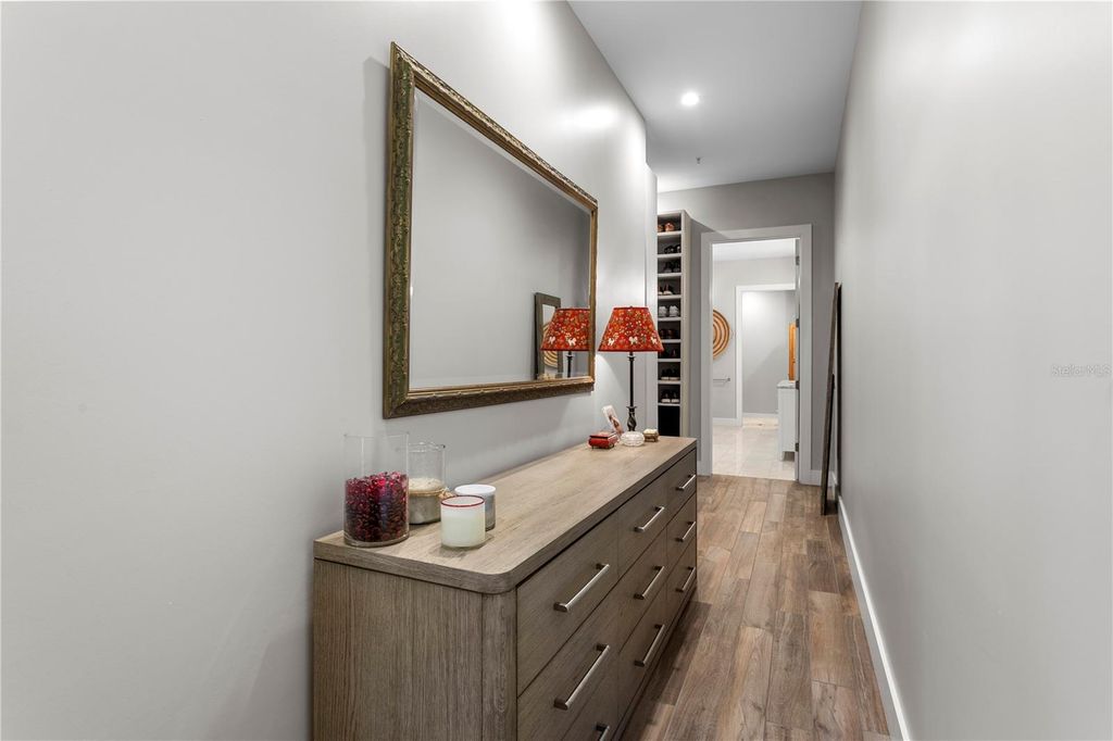 Image 44 of property listing at 91 DAVIS BOULEVARD 303, Tampa, FL 33606