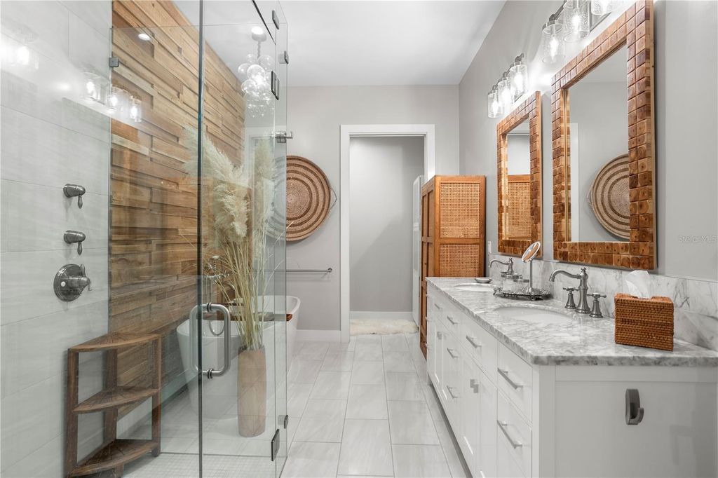 Image 50 of property listing at 91 DAVIS BOULEVARD 303, Tampa, FL 33606