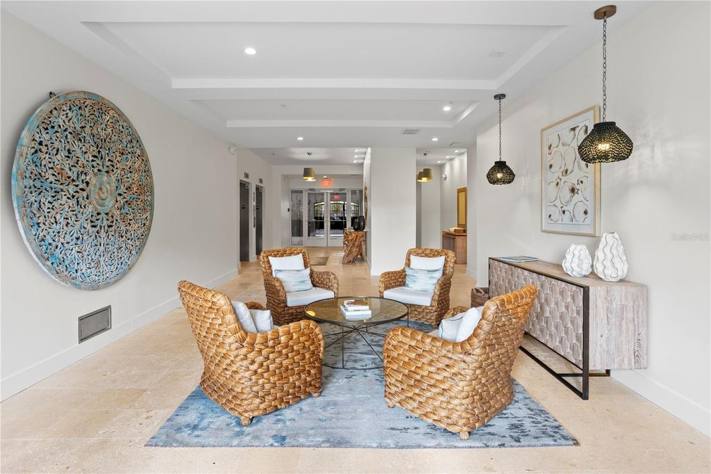 Image 6 of property listing at 91 DAVIS BOULEVARD 303, Tampa, FL 33606