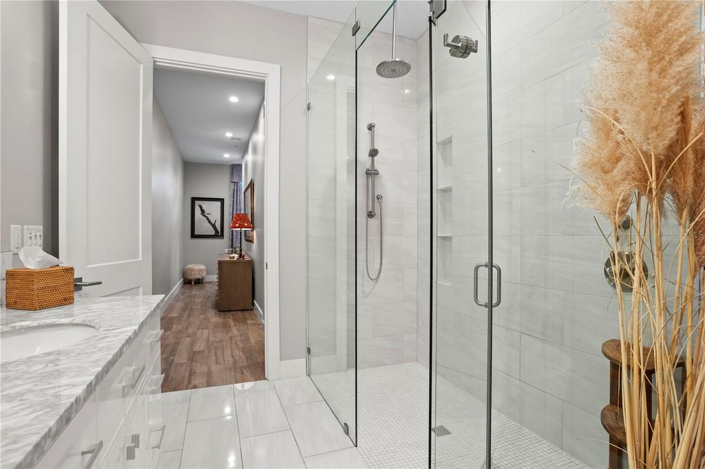 Image 52 of property listing at 91 DAVIS BOULEVARD 303, Tampa, FL 33606