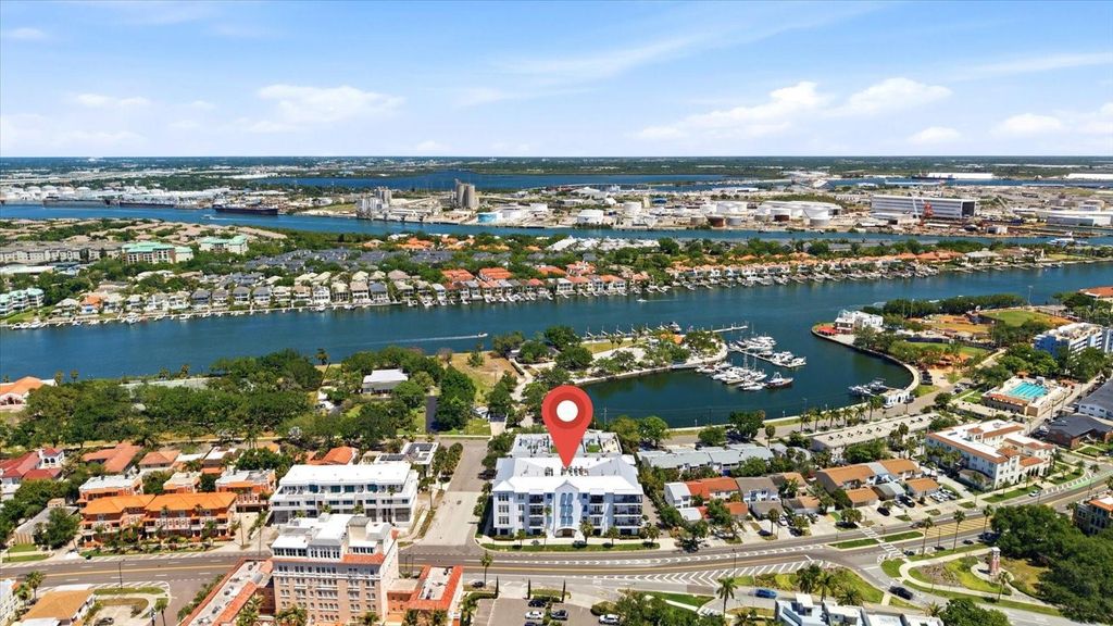 Image 64 of property listing at 91 DAVIS BOULEVARD 303, Tampa, FL 33606