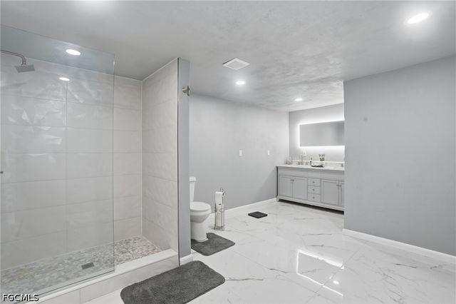 372 Altamont AVE, Fort Myers, FL 33905