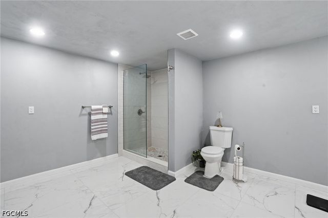 372 Altamont AVE, Fort Myers, FL 33905