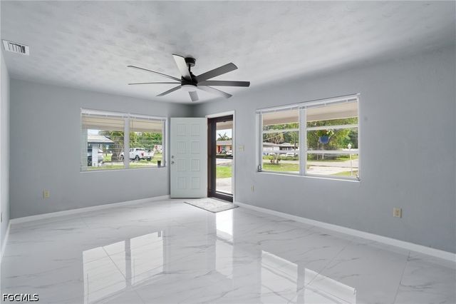 372 Altamont AVE, Fort Myers, FL 33905