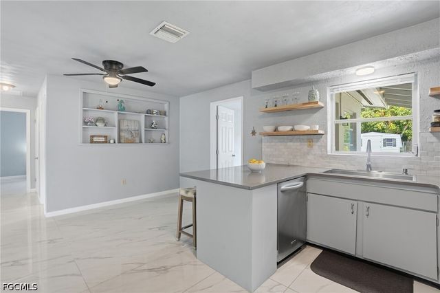 372 Altamont AVE, Fort Myers, FL 33905
