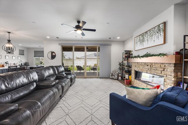 8818 Kenwick Street, Bakersfield, CA 93314