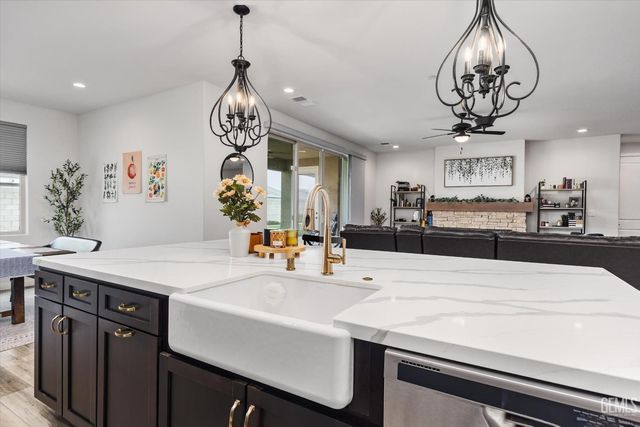 8818 Kenwick Street, Bakersfield, CA 93314